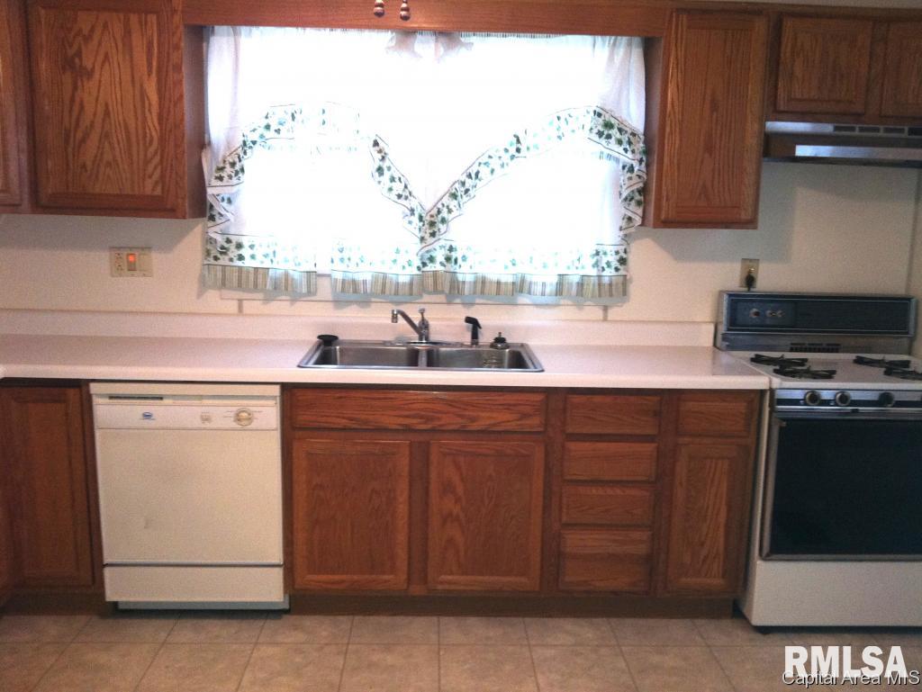 2304 South 14th Street Springfield, IL 62703 - Photo 10 of 31