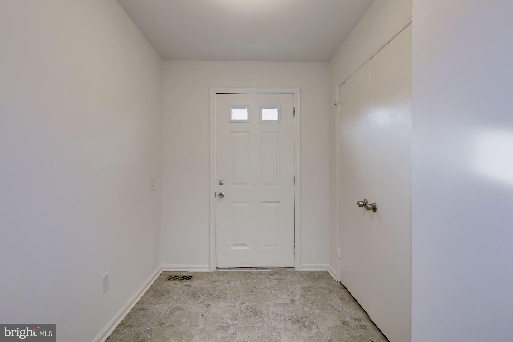 216 Finale Terrace Silver Spring, MD 20901 - Photo 3 of 30