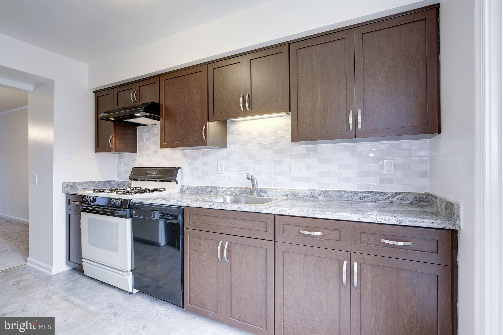 216 Finale Terrace Silver Spring, MD 20901 - Photo 10 of 30