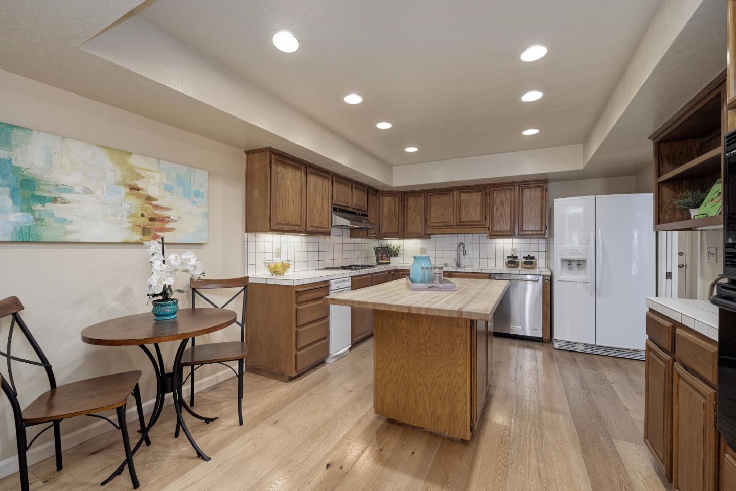 100 Rio Vista Los Gatos, CA 95032 - Photo 6 of 19