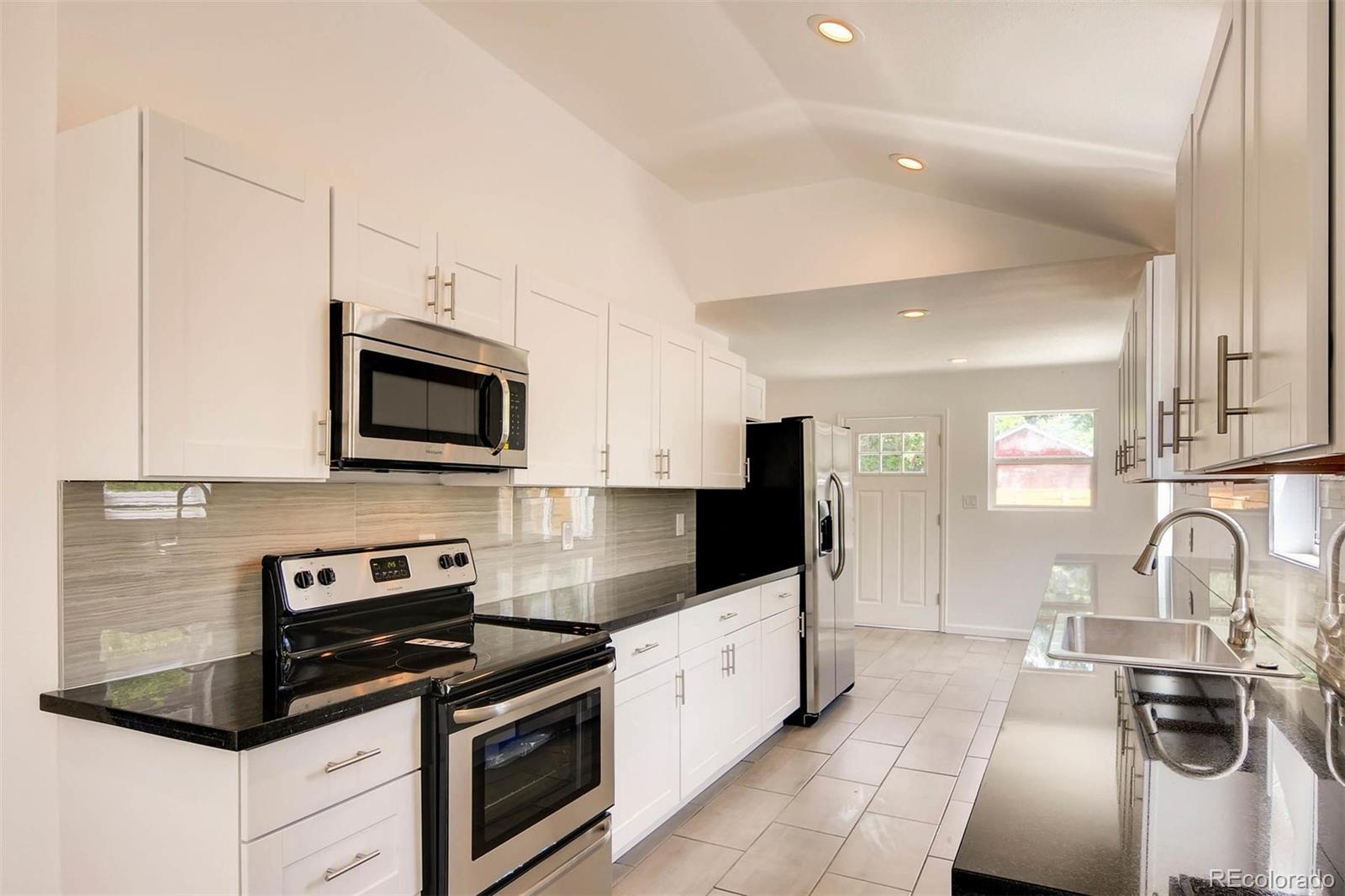 644 Stuart Street Denver, CO 80204 - Photo 9 of 27 Gallery Image 9