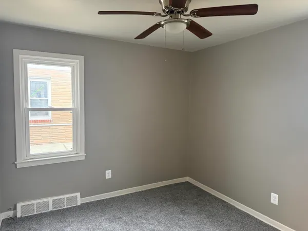 $117,400 | 22732 Rosalind Avenue, Eastpointe, MI 48021