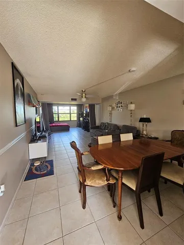 $265,000 | 6085 Balboa Circle, Unit 303, Boca Raton, FL 33433