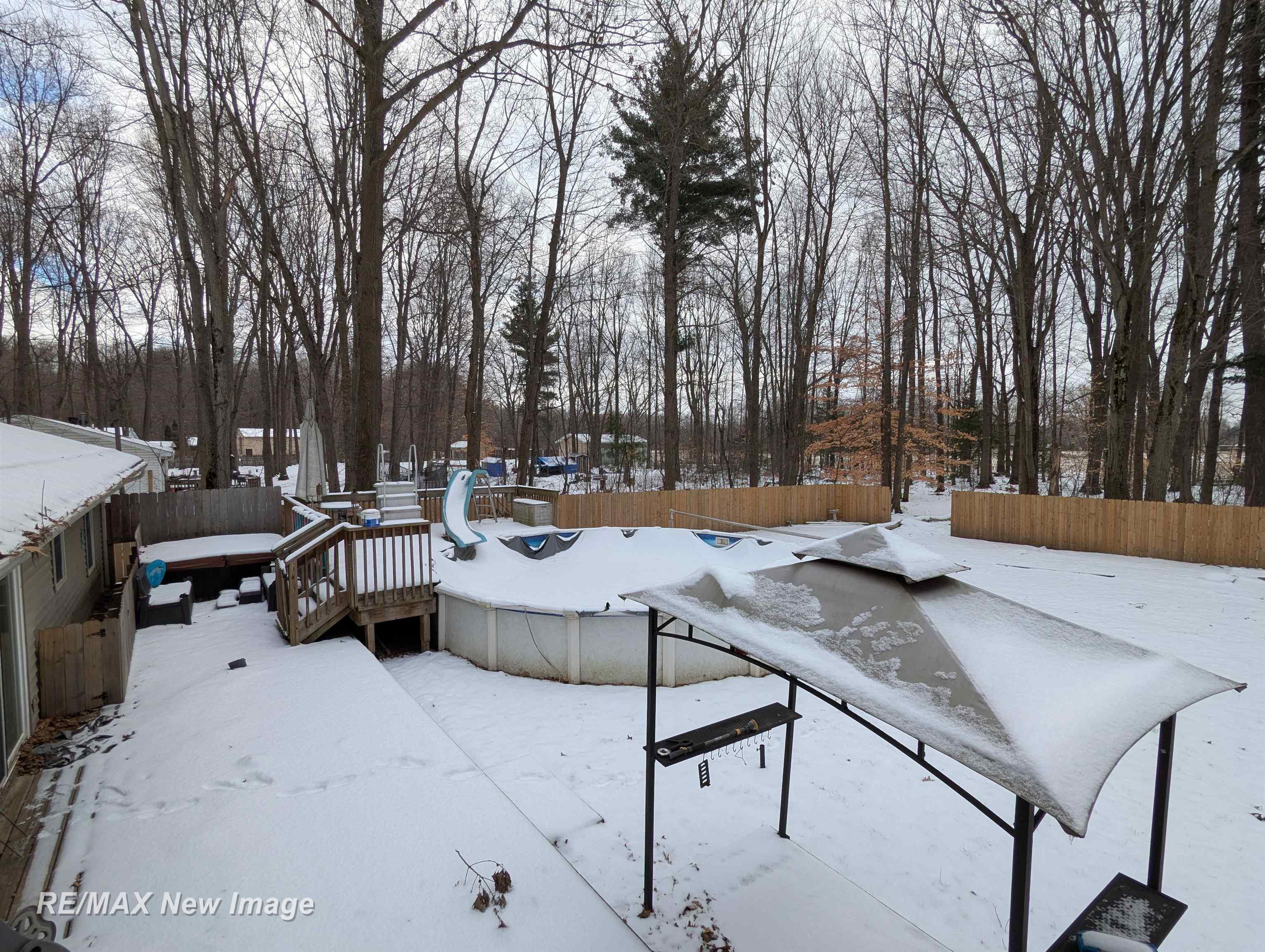 2312 Madsen Road Saginaw, MI 48601 - Photo 26 of 36 50164822-c00a9aaf-1ca9-4951-8086-c06fb047804a.JPG