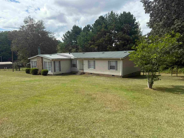 $189,000 | 501 Post Road, Michie, TN 38357