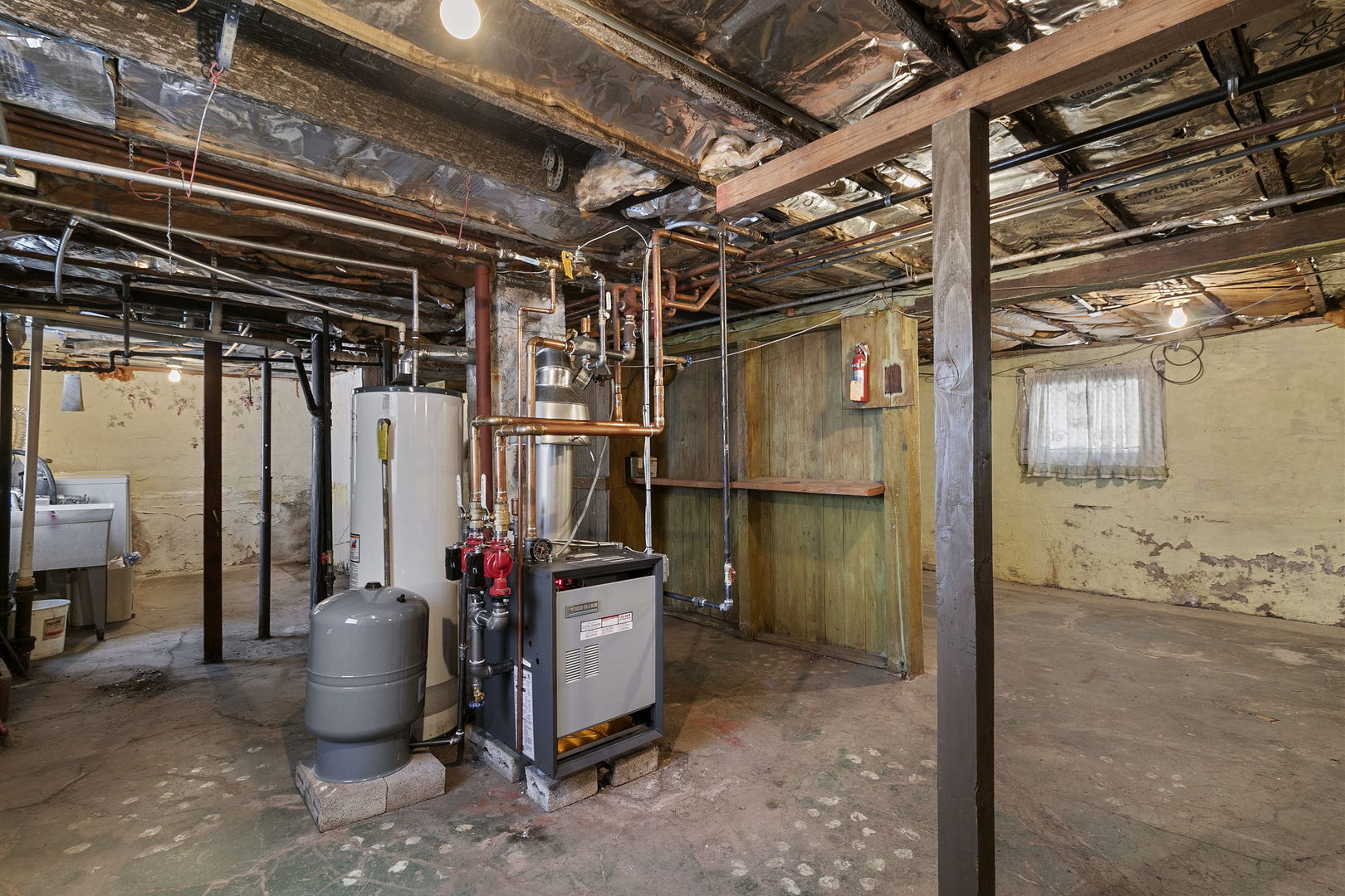 62 Northgate Road Riverside, IL 60546 - Photo 21 of 34 a view of storage and utility room