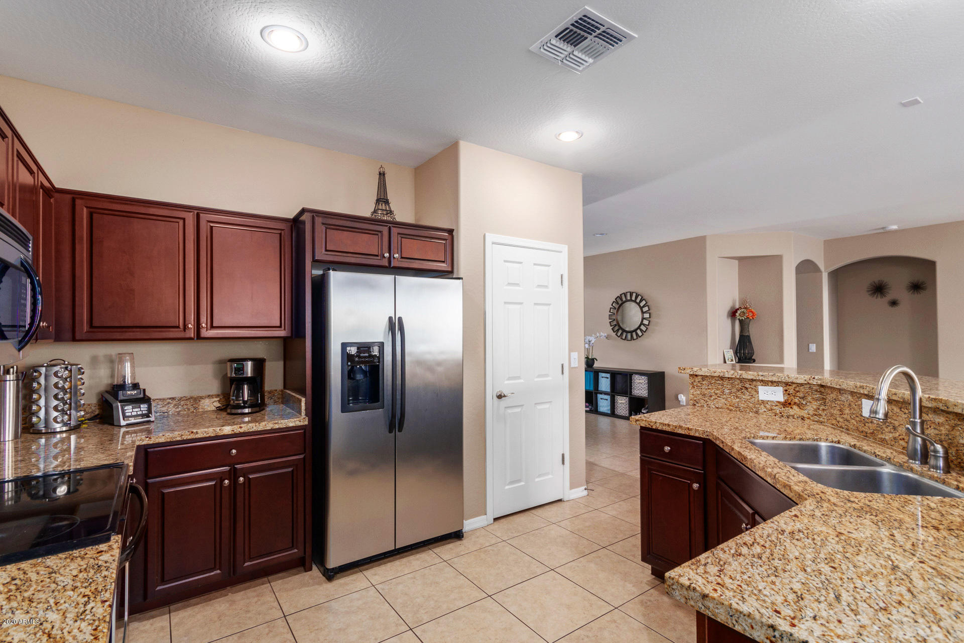 2334 West Beverly Rd. Phoenix, AZ 85041 - Photo 14 of 40 0015-Beverly 15