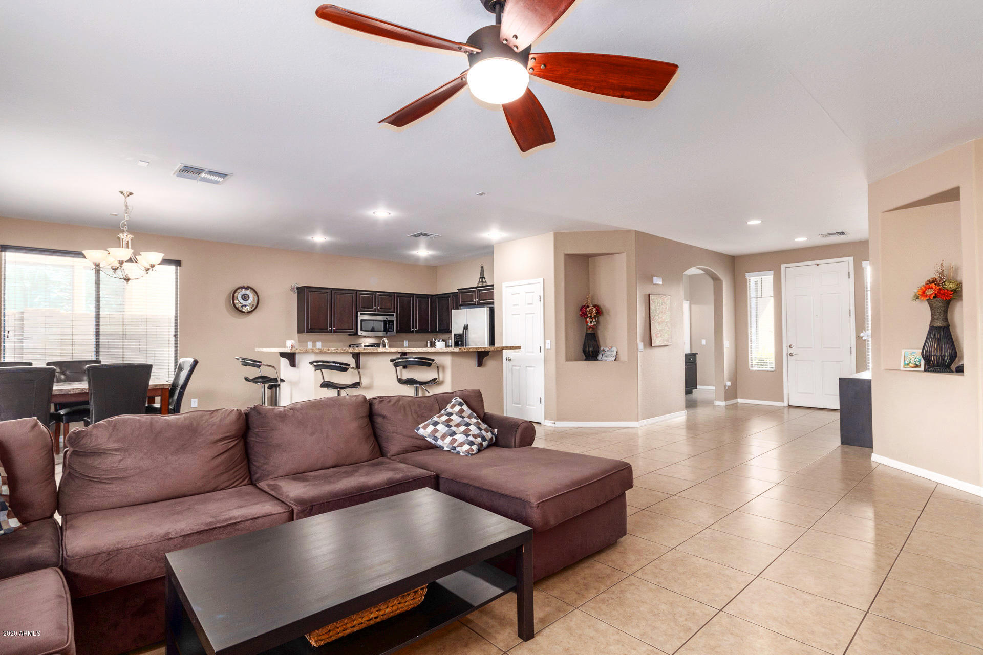 2334 West Beverly Rd. Phoenix, AZ 85041 - Photo 9 of 40 0010-Beverly 10