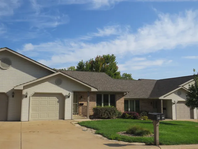 $310,000 | 812 Shadow Bluff Drive, Galena, IL 61036