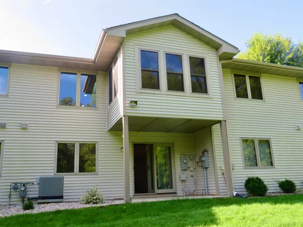 $310,000 | 812 Shadow Bluff Drive, Galena, IL 61036