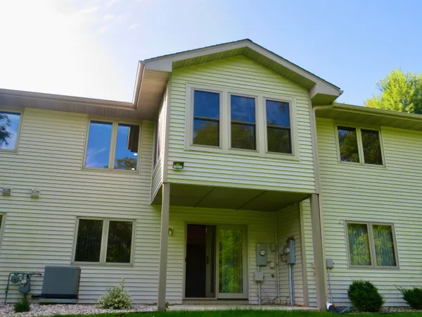 $310,000 | 812 Shadow Bluff Drive, Galena, IL 61036