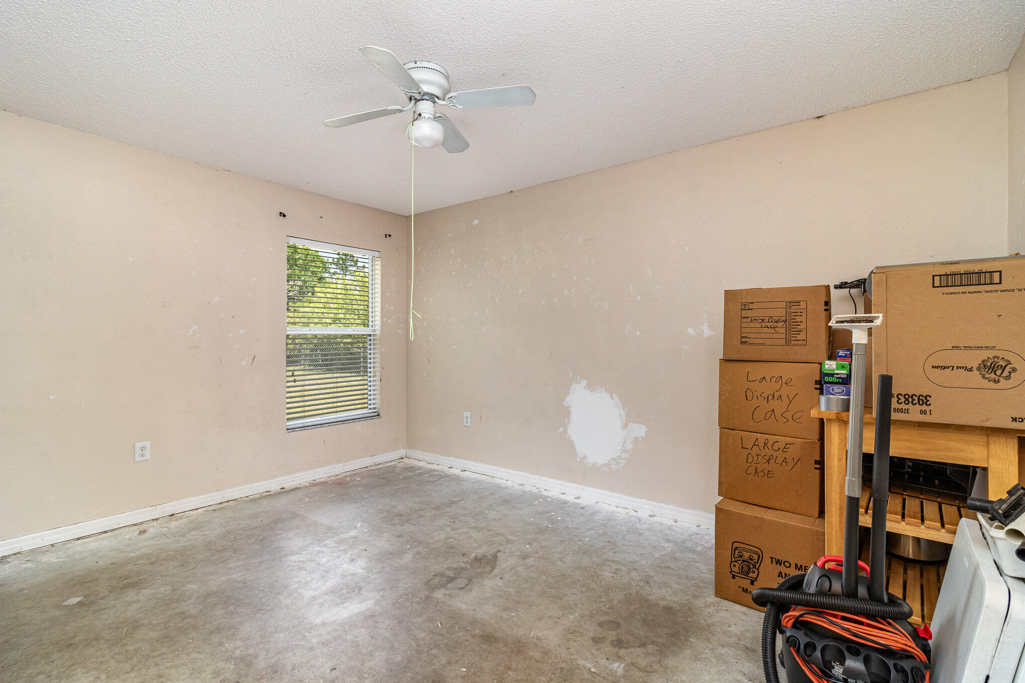 697 Furth Road Northwest Palm Bay, FL 32907 - Photo 13 of 24 a view of livingroom with workspace