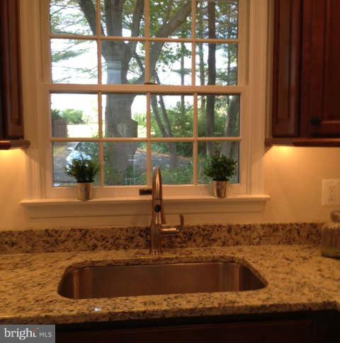 14007 Old Hanover Road Reisterstown, MD 21136 - Photo 10 of 21 Kitchen