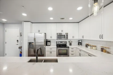 $949,000 | 360 Nueces Street, Unit 4009, Austin, TX 78701