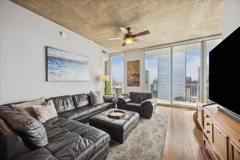 $949,000 | 360 Nueces Street, Unit 4009, Austin, TX 78701