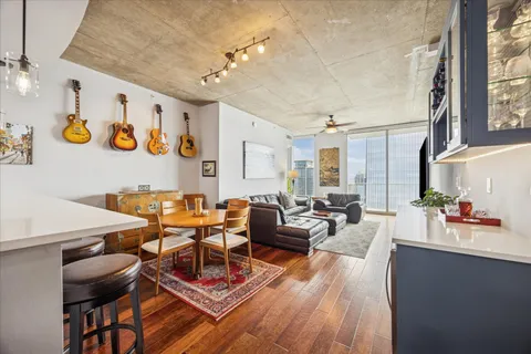 $949,000 | 360 Nueces Street, Unit 4009, Austin, TX 78701