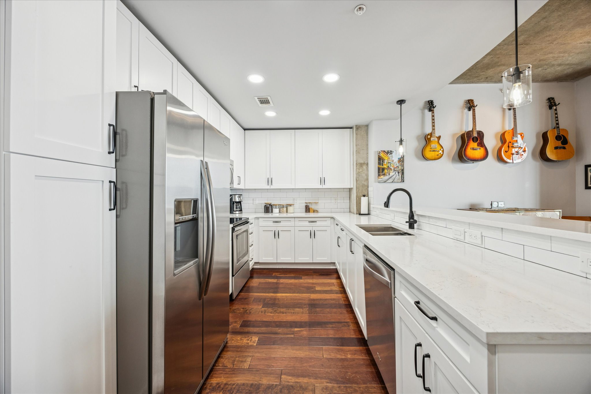 360 Nueces Street, Unit 4009 Austin, TX 78701 - Photo 9 of 40