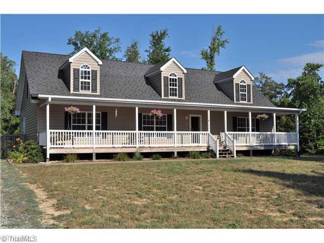 511 Mundy House Road Lexington, NC 27295 - Photo 1 of 10 Exterior Front.