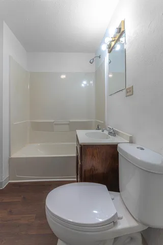 $99,900 | 210 Stewart Avenue, Rockford, IL 61102