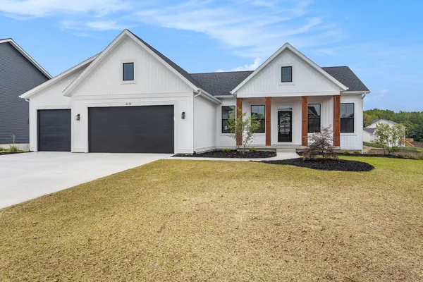 $838,500 | 3388 Penn Station Drive, Byron Center, MI 49315