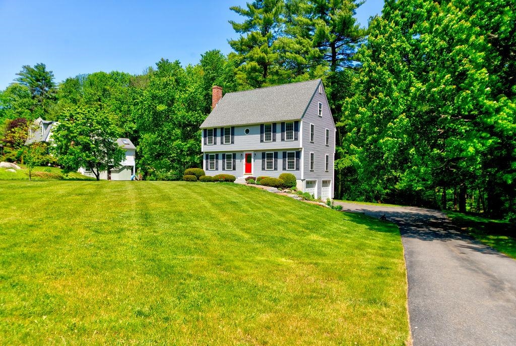 4 Heritage Hill Road Windham, NH 03087 - Photo 2 of 32