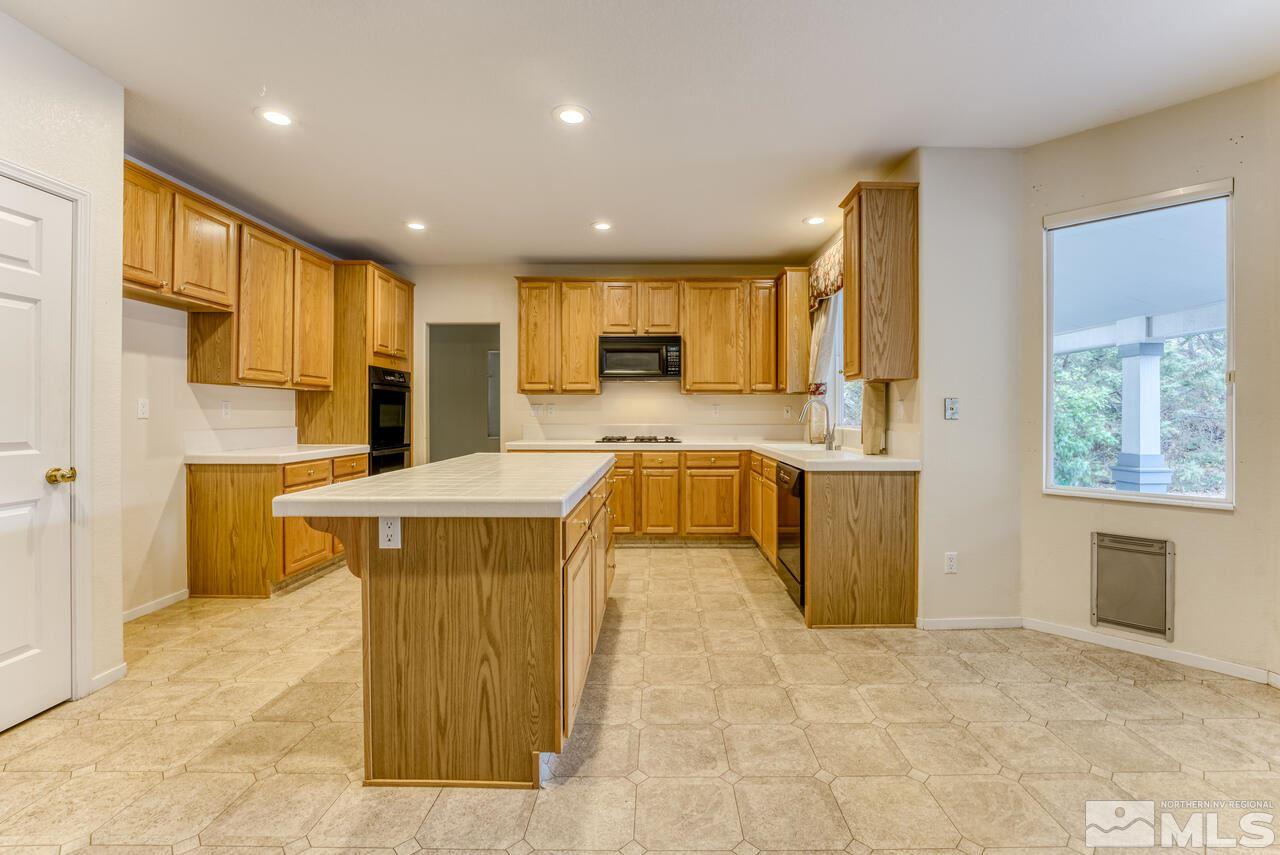 3717 Calgary Drive Reno, NV 89511 - Photo 3 of 39 Photo 3