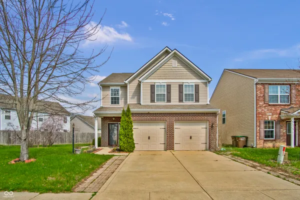 $279,900 | 2542 Middle View Drive, Columbus, IN 47201