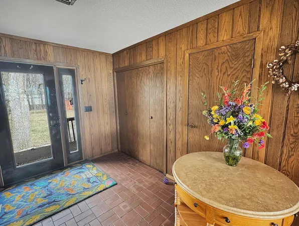 $650,000 | 74 Deerpath Road, Tracy, MN 56175