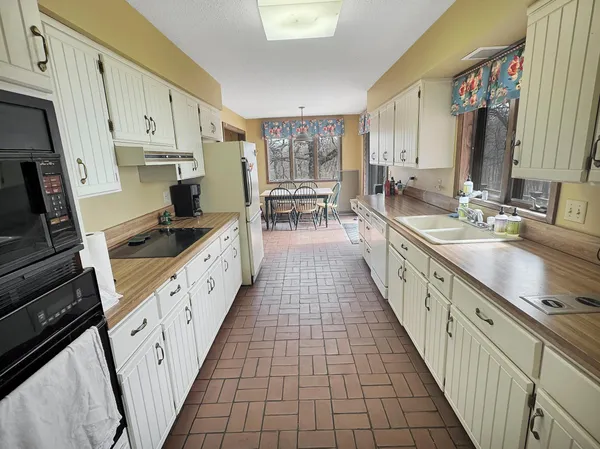 $650,000 | 74 Deerpath Road, Tracy, MN 56175