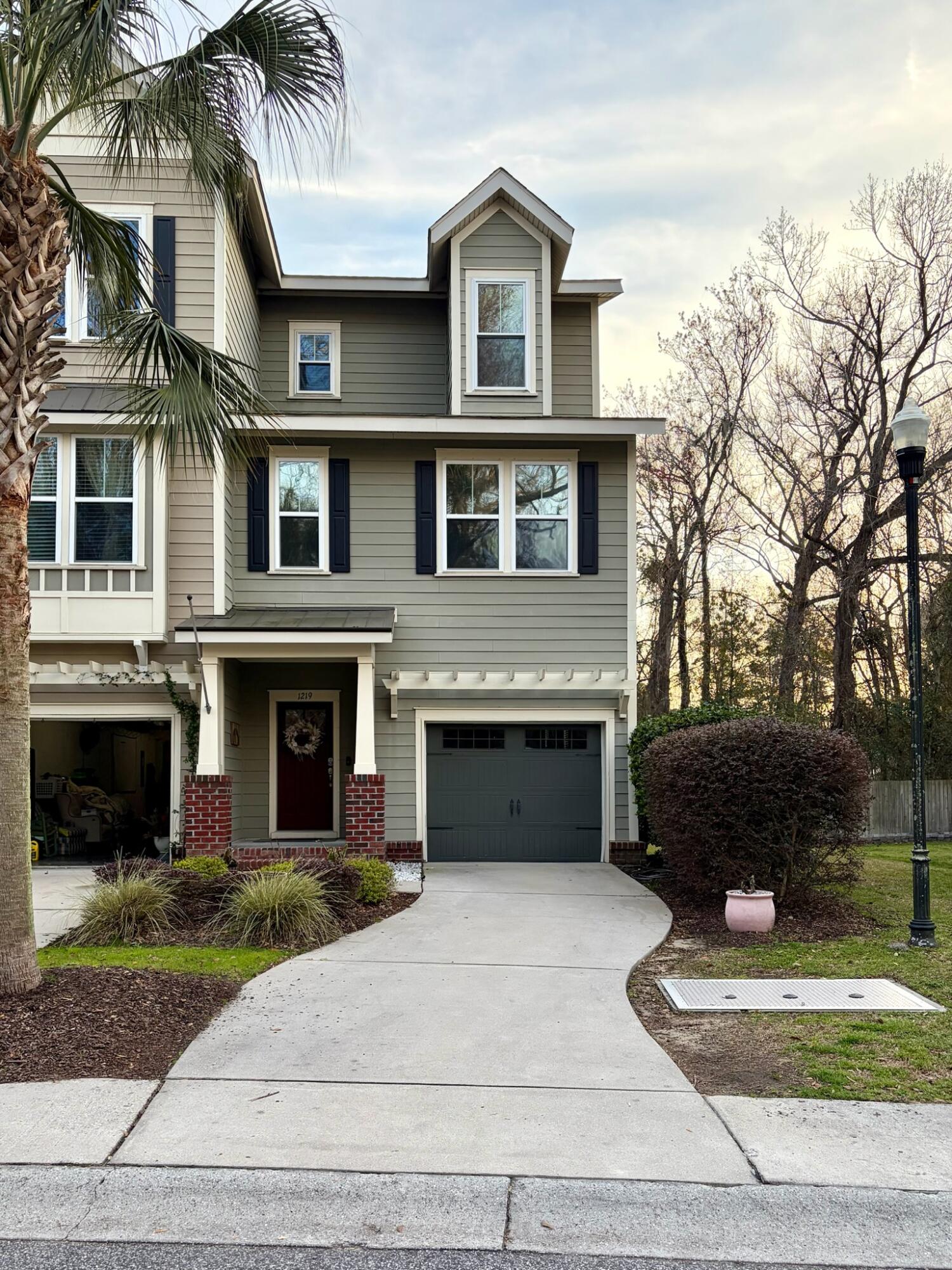 1219 Dingle Road Mount Pleasant, SC 29466 - Photo 4 of 72 IMG_2582