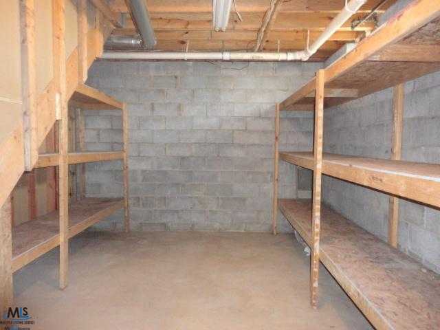 12295 Hough Road Memphis, MI 48041 - Photo 16 of 21 31122582-15.JPG