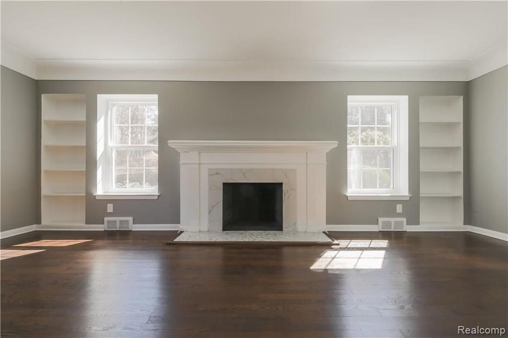 251 Lothrop Road Grosse Pointe Farms, MI 48236 - Photo 8 of 29