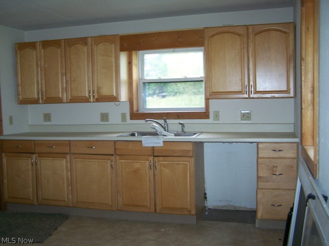 5628 Hewitt Gifford Road Southwest Warren, OH 44481 - Photo 4 of 9 Gallery Image 4