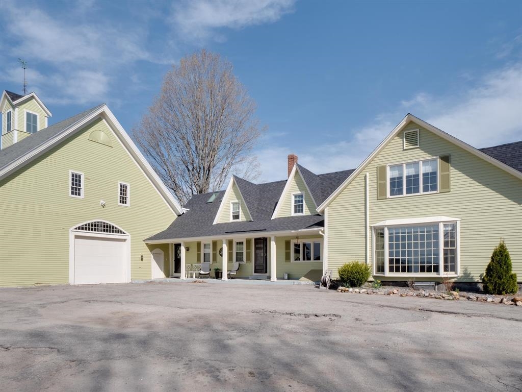 210 Daniel Plummer Road Goffstown, NH 03045 - Photo 2 of 22