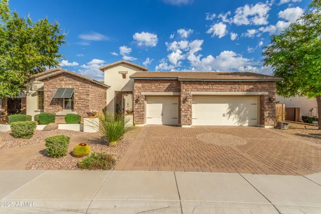 $1,595,000 | 5415 East Hallihan Drive, Cave Creek, AZ 85331