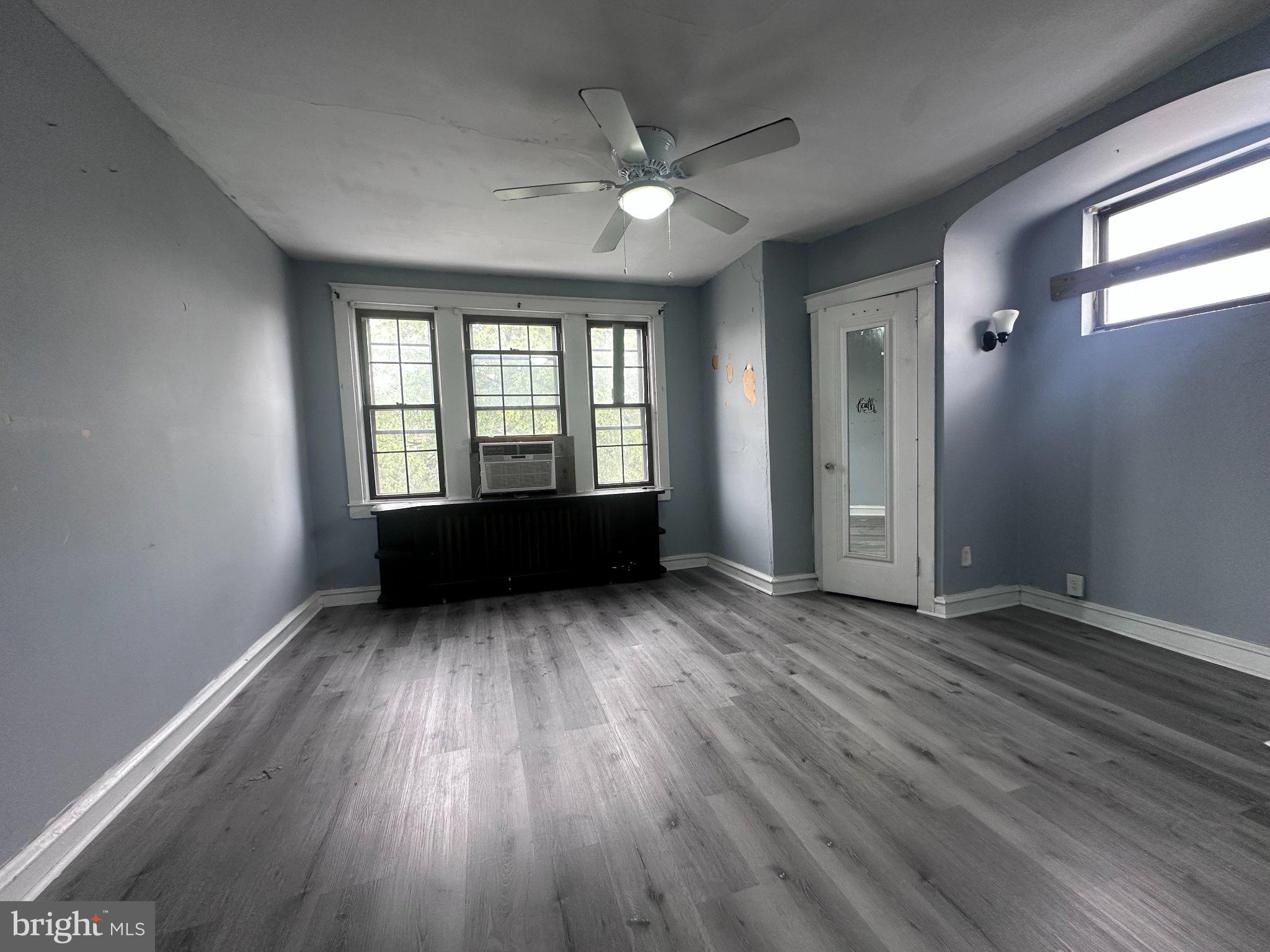 1154 Brill Street Philadelphia, PA 19124 - Photo 22 of 47 Front bedroom
