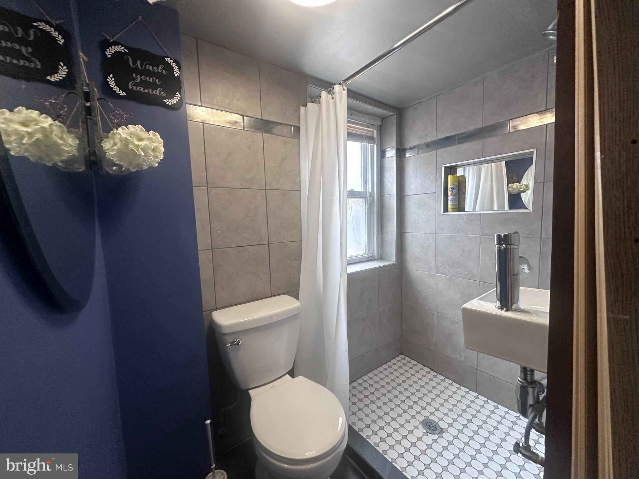 1154 Brill Street Philadelphia, PA 19124 - Photo 29 of 47 Basement modern full bathroom