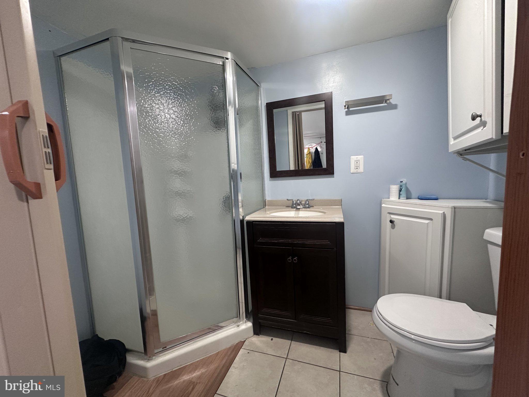 1154 Brill Street Philadelphia, PA 19124 - Photo 35 of 47 Modern third full bathroom