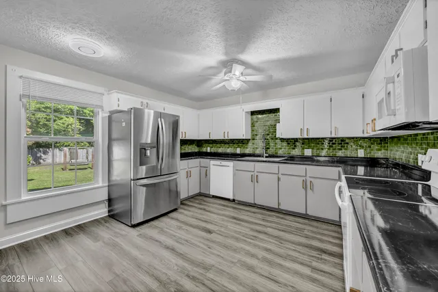 $2,350 | 14 Creekstone Lane, Castle Hayne, NC 28429