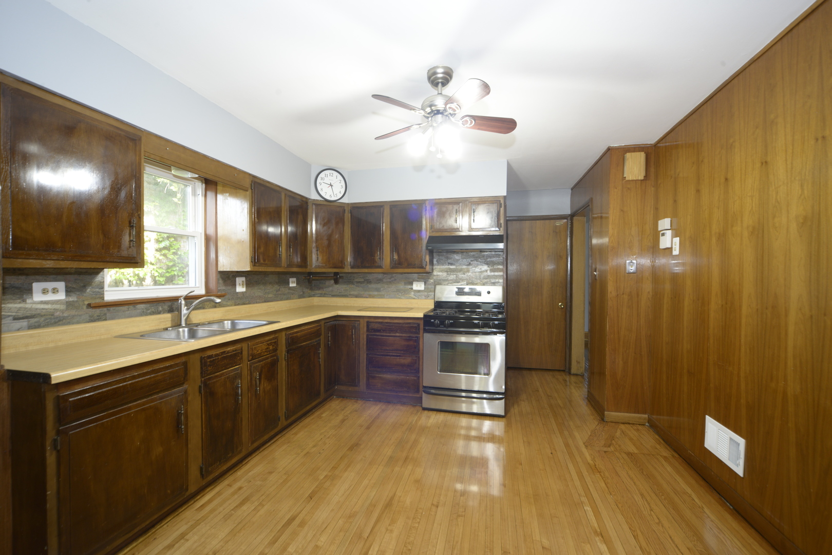 4941 West Wellington Avenue Chicago, IL 60641 - Photo 11 of 23