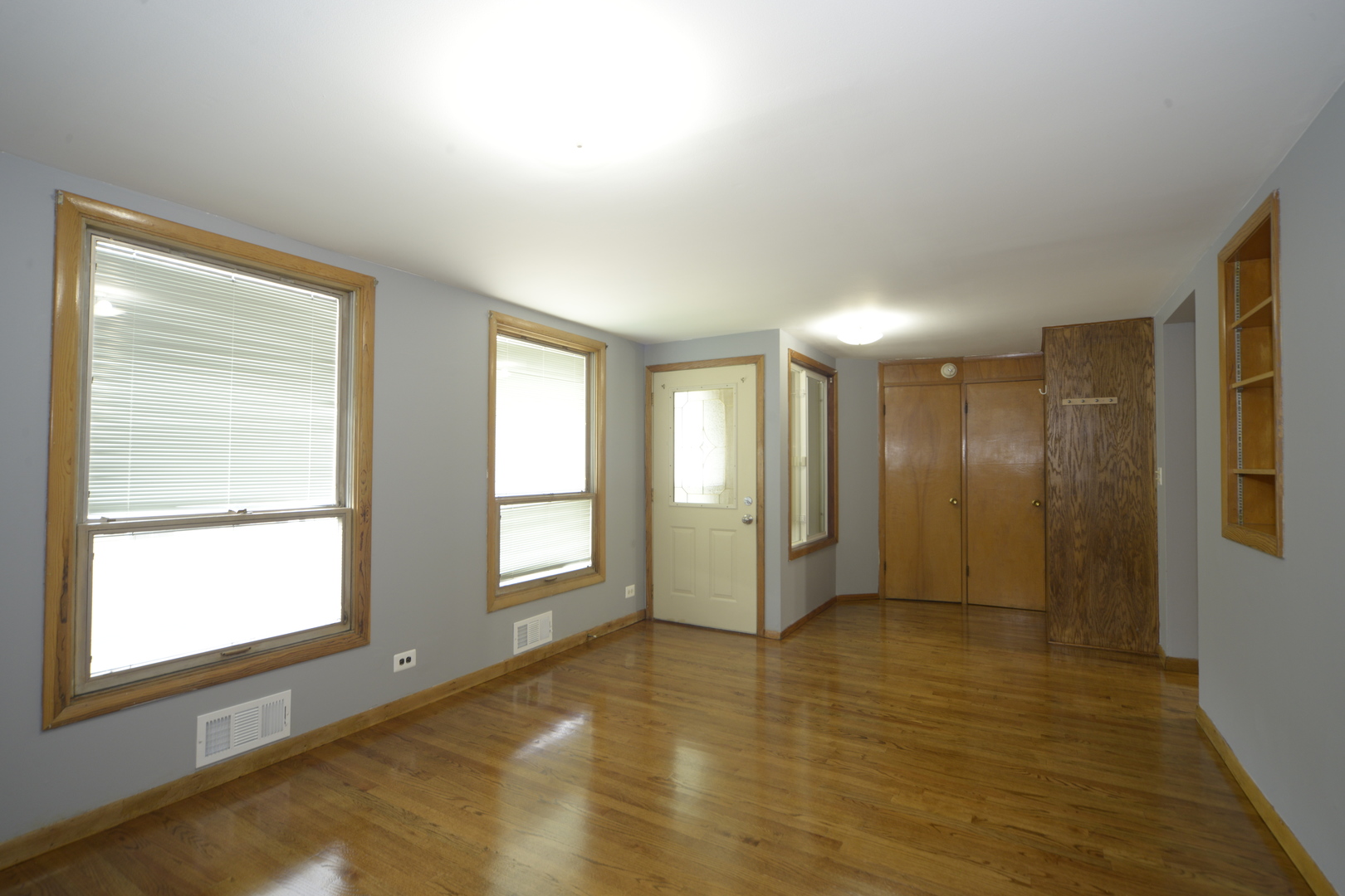 4941 West Wellington Avenue Chicago, IL 60641 - Photo 12 of 23