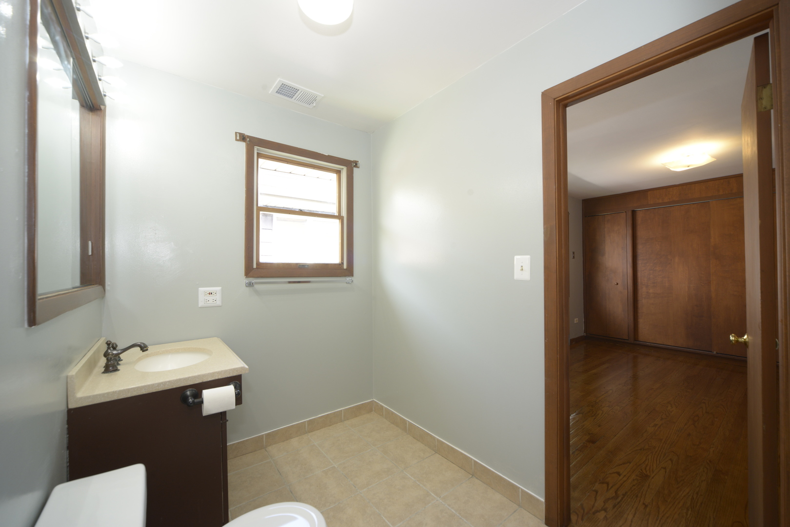 4941 West Wellington Avenue Chicago, IL 60641 - Photo 14 of 23