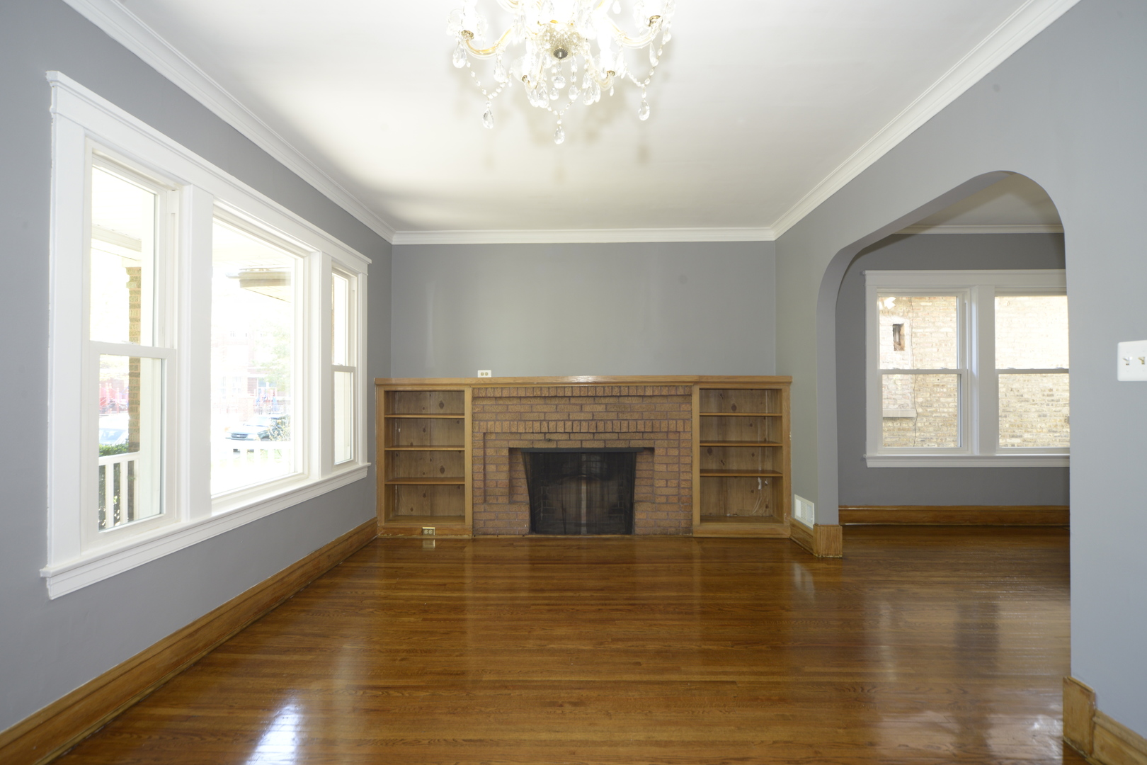 4941 West Wellington Avenue Chicago, IL 60641 - Photo 3 of 23