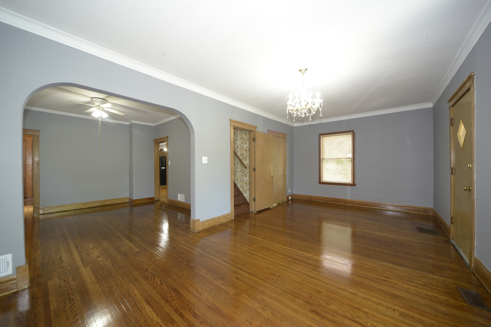 4941 West Wellington Avenue Chicago, IL 60641 - Photo 4 of 23