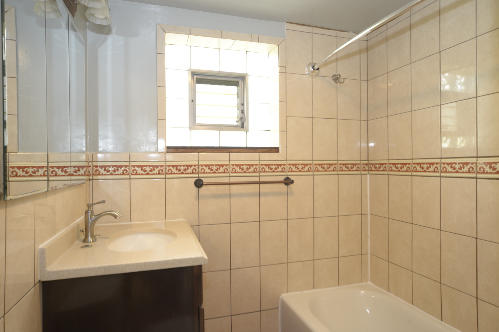 4941 West Wellington Avenue Chicago, IL 60641 - Photo 8 of 23