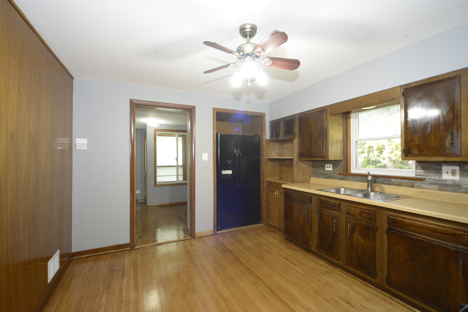4941 West Wellington Avenue Chicago, IL 60641 - Photo 10 of 23