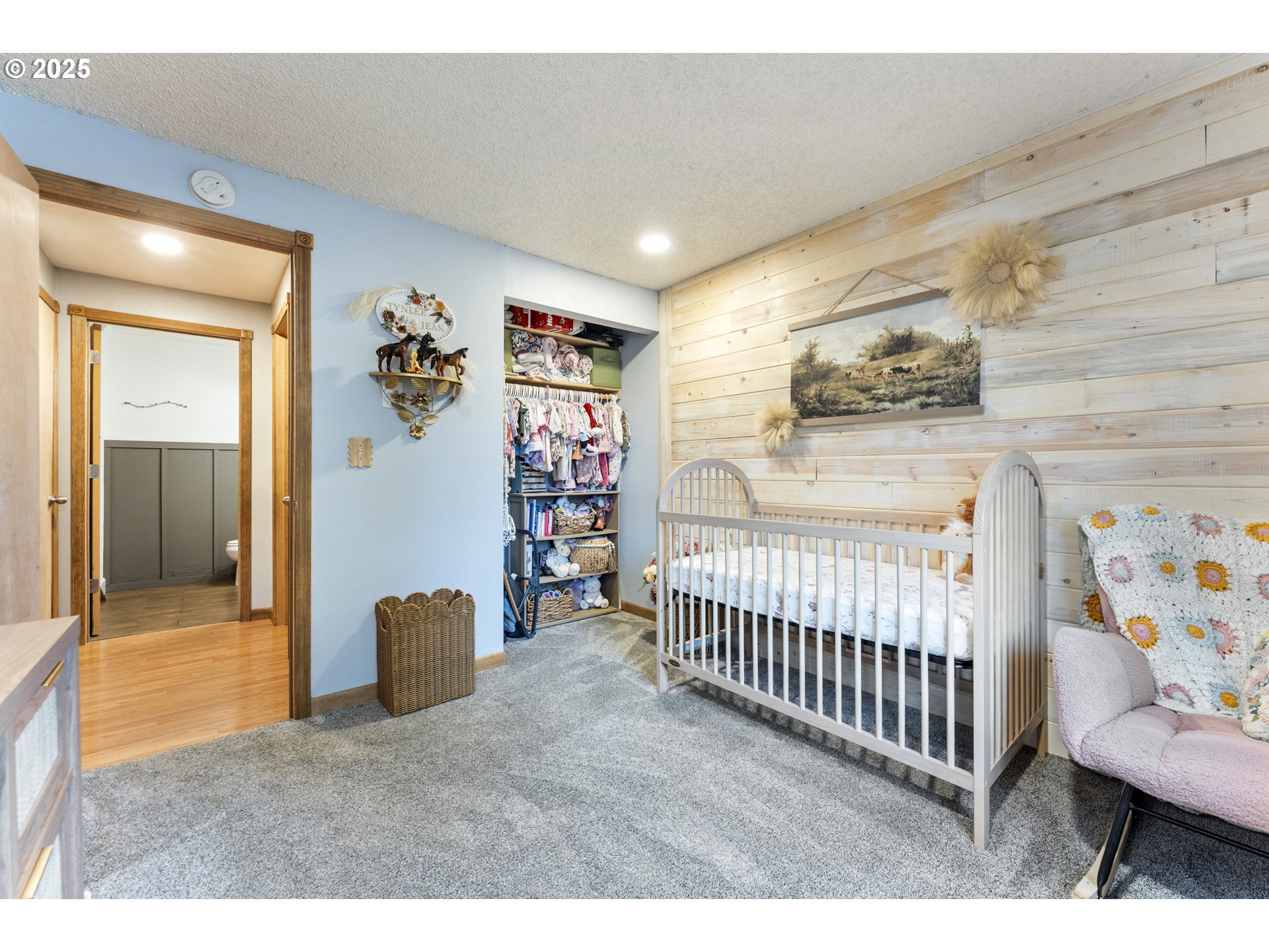 39650 Davis Street Sandy, OR 97055 - Photo 19 of 25 Bedroom