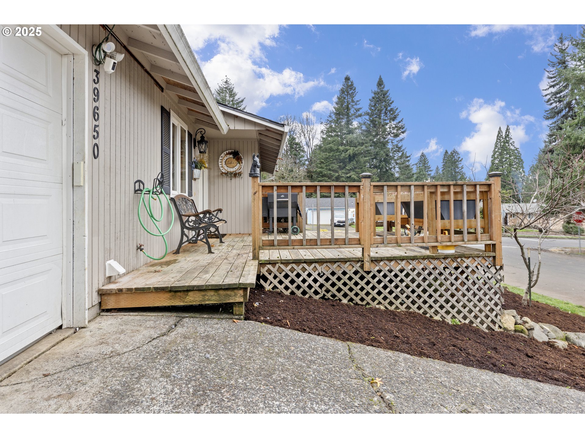 39650 Davis Street Sandy, OR 97055 - Photo 4 of 25 Deck