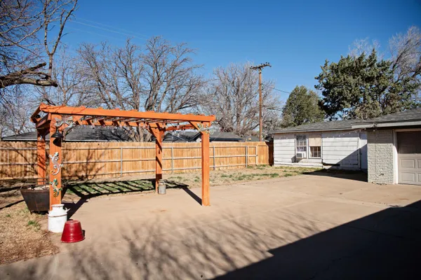 $260,000 | 101 Douglas Street, Hereford, TX 79045
