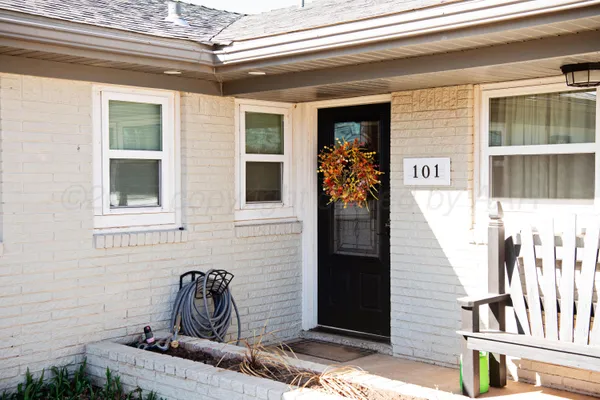 $260,000 | 101 Douglas Street, Hereford, TX 79045